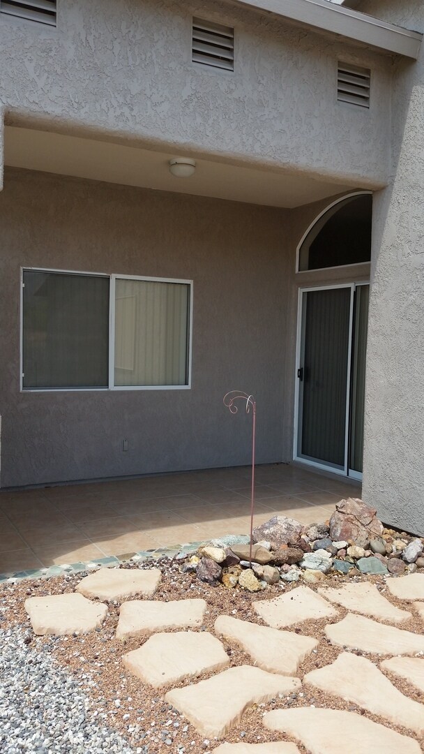 1312 Vaquero Dr in Lake Havasu City, AZ - Foto de edificio - Building Photo
