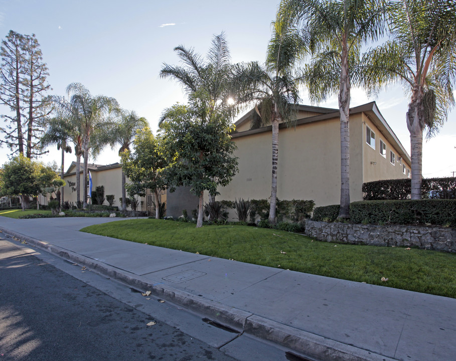 Kwan Yin Apartments in Garden Grove, CA - Building Photo