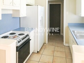 5906 Marty Ct in Jacksonville, FL - Foto de edificio - Building Photo