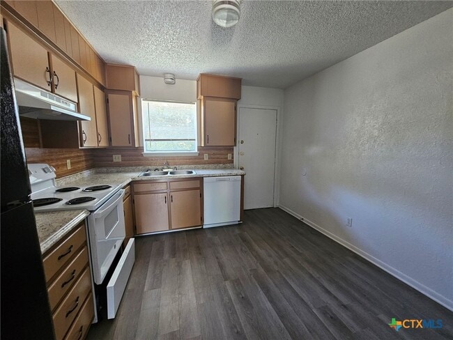104 W Anderson Ave in Copperas Cove, TX - Building Photo - Building Photo