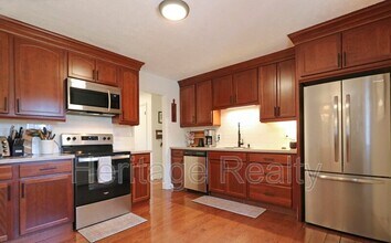 9608 Clearwater Dr in Knoxville, TN - Building Photo - Building Photo