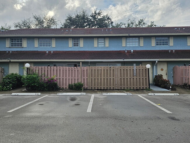 property at 331 Cypress Way W