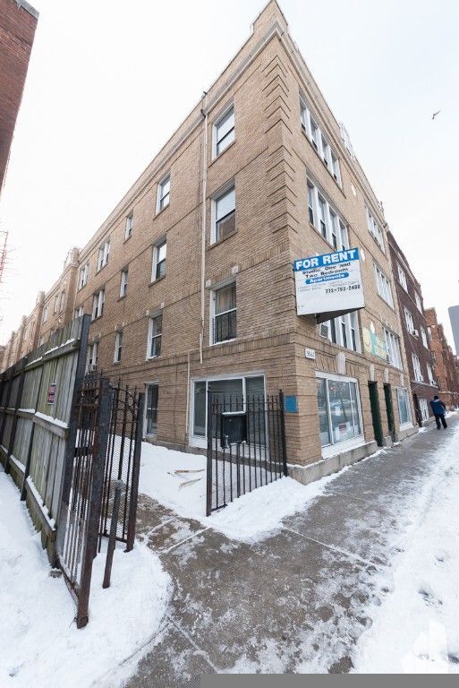 property at 5662 N Ridge Ave