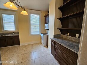 307 E 9th St in Jacksonville, FL - Building Photo - Building Photo