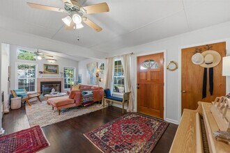 1101 Arcadia Ave in Austin, TX - Building Photo - Building Photo