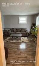 923 Tuscarora St in Windsor, ON - Building Photo - Building Photo