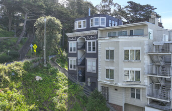 407-411 Greenwich St in San Francisco, CA - Building Photo - Building Photo