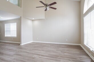 5218 Prairie Creek Dr in Houston, TX - Building Photo - Building Photo