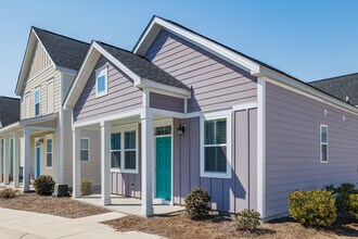 Swells Cottages in Murrells Inlet, SC - Building Photo - Building Photo