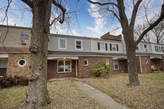 property at 5721 E Hastings Arch