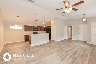 1167 42nd Terrace E in Bradenton, FL - Building Photo - Building Photo