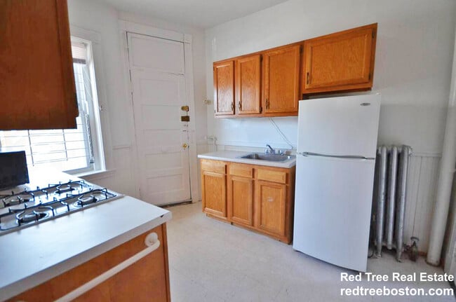 134 Englewood Ave in Boston, MA - Building Photo - Building Photo