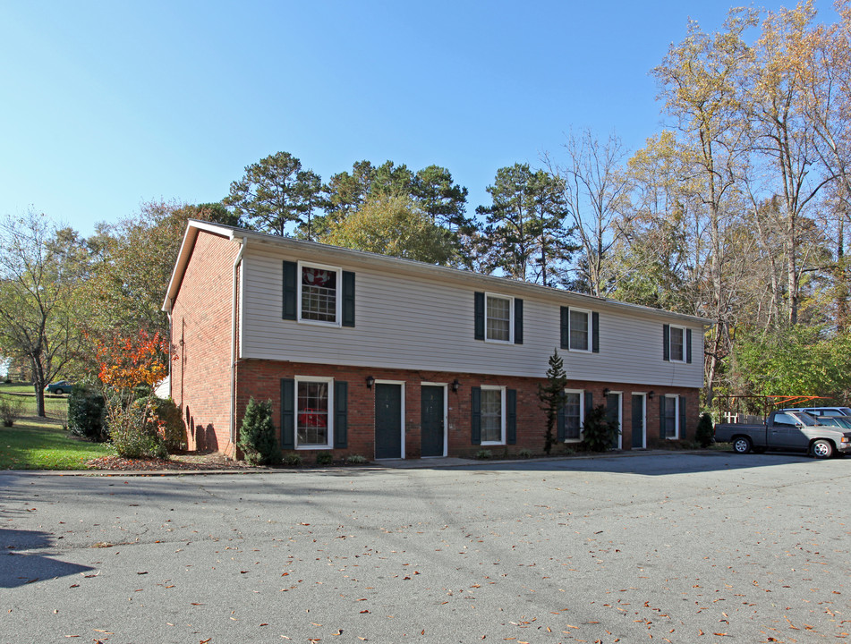 Civitan Courts in Hickory, NC - Building Photo