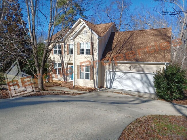 6015 Meadow Greer Rd in Chapel Hill, NC - Building Photo - Building Photo