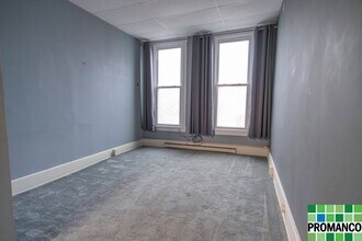 114 1/2 Putnam St in Marietta, OH - Building Photo - Building Photo