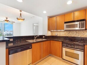 610 Clematis St, Unit 326 in West Palm Beach, FL - Building Photo - Building Photo