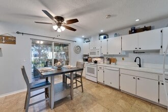 1349 New Bedford Dr in Sun City Center, FL - Building Photo - Building Photo