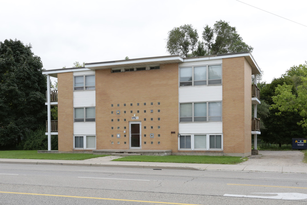 175 Weber St N in Waterloo, ON - Building Photo