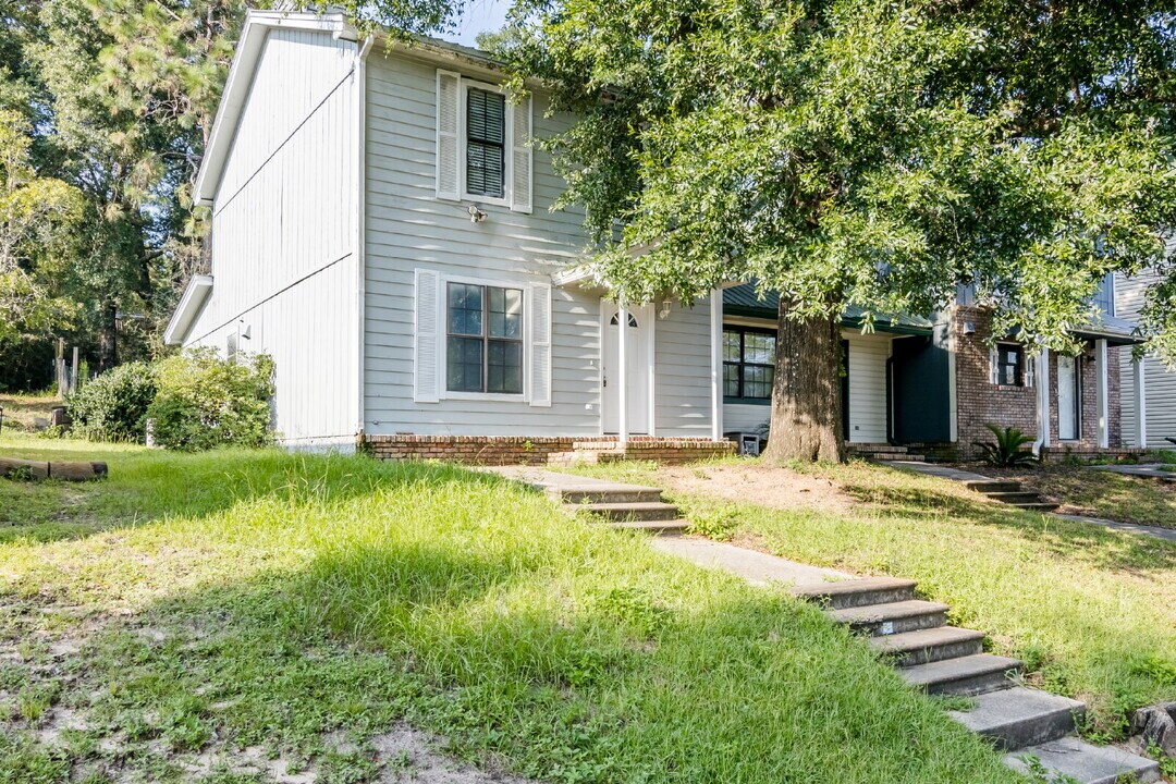 1235 Walter Ave in Crestview, FL - Building Photo