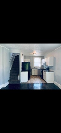 326 W Madison St, Unit A photo'