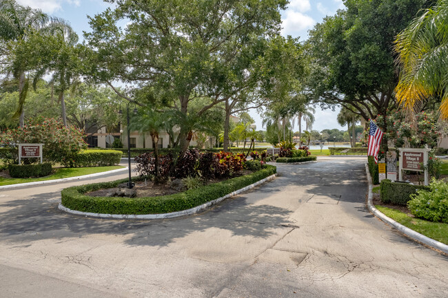 Applewood Village II in Coconut Creek, FL - Building Photo - Building Photo