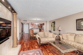 18021 Biscayne Blvd, Unit 1503 in Aventura, FL - Building Photo - Building Photo
