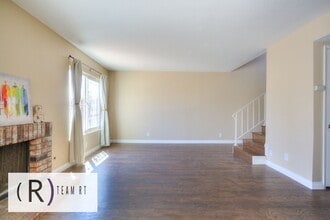 555 S Azusa Ave in Azusa, CA - Building Photo - Building Photo