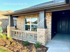 3220 Pagoda Pead Dr in Yukon, OK - Building Photo - Building Photo