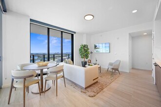 580 72nd St in Miami Beach, FL - Building Photo - Building Photo