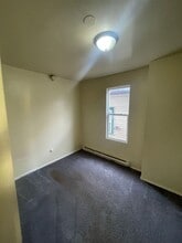 2031-2033-2033 S 15th Pl in Milwaukee, WI - Building Photo - Building Photo