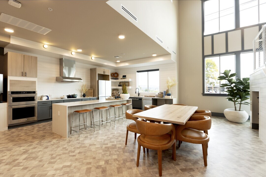 Anchor 532 Luxury Apartments in Vallejo, CA - Building Photo