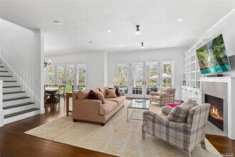 94 Griffing Ave in Westhampton Beach, NY - Building Photo - Building Photo