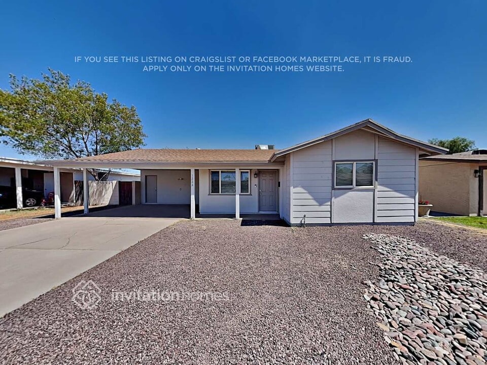 1222 W Hermosa Dr in Tempe, AZ - Foto de edificio