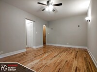 429 W Roscoe St, Unit #425-308 in Chicago, IL - Building Photo - Building Photo