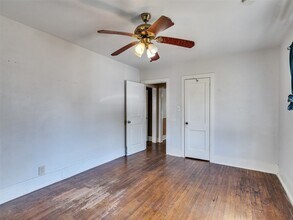 5224 Bernardo De Galvez Ave in Galveston, TX - Building Photo - Building Photo
