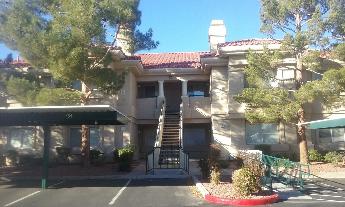 353 Manti Pl in Henderson, NV - Building Photo