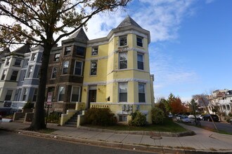 2034 N Capitol St NW in Washington, DC - Building Photo - Building Photo