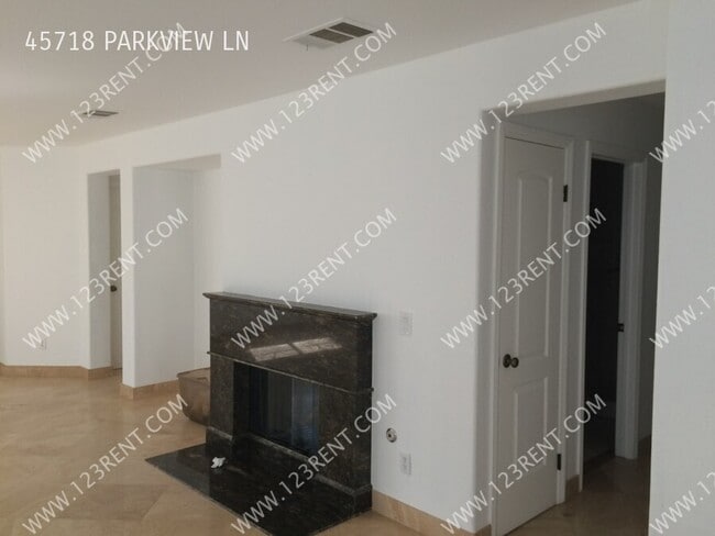 45718 Parkview Ln in Lancaster, CA - Building Photo - Building Photo