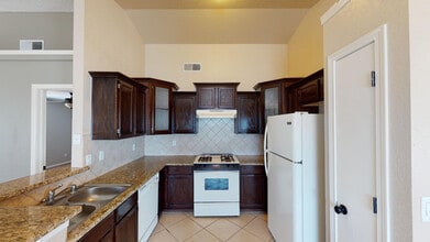 14336 Desert Sage Dr in Horizon City, TX - Building Photo - Building Photo