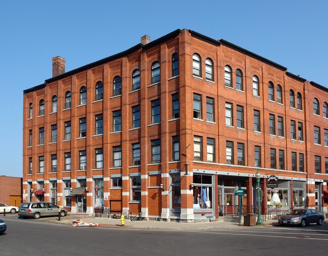 Center Armory Retail Center in Syracuse, NY - Building Photo - Building Photo