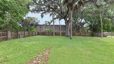 420 S Caroline St in Daytona Beach, FL - Building Photo - Building Photo