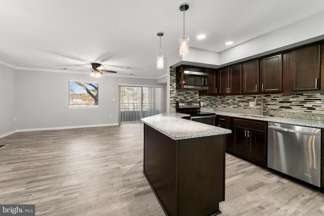 8103 Greenspring Way in Owings Mills, MD - Building Photo - Building Photo