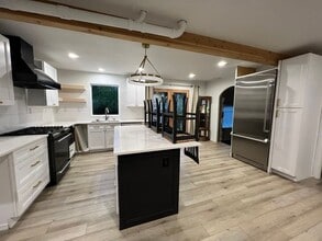 2906 W 29th Ave in Anchorage, AK - Building Photo - Building Photo