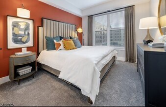 100 Union St, Unit 351 in Elizabeth, NJ - Building Photo - Building Photo