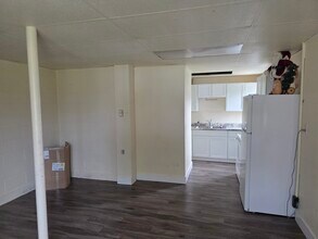 201 2nd Ave N, Unit Apartment 3 in Dallas, WI - Building Photo - Building Photo