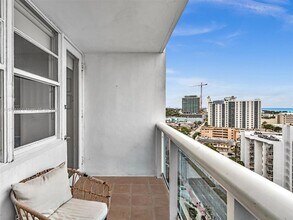 6770 Indian Creek Dr, Unit 15P in Miami Beach, FL - Foto de edificio - Building Photo