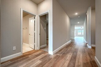 511 Midnight Oak Dr in McKinney, TX - Building Photo - Building Photo