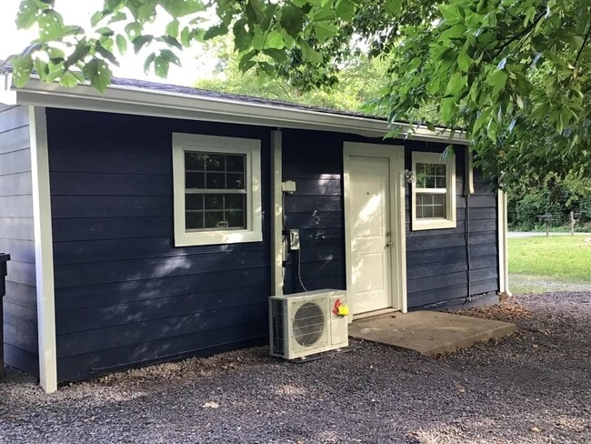 604 Lester Rd, Unit 604 Lester Rd Unit B