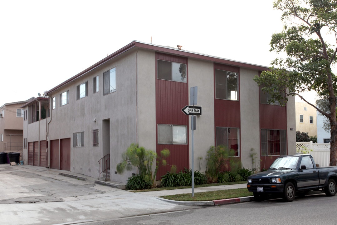 120-124 Bonito ave in Long Beach, CA - Building Photo