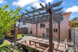 12 Cliffside Dr in Daly City, CA - Foto de edificio - Building Photo